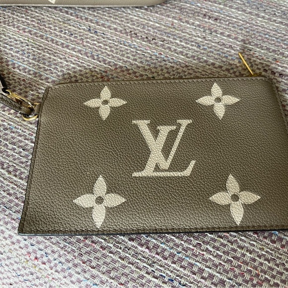 Louis Vuitton Neo Noe MM - Picture 11 of 11